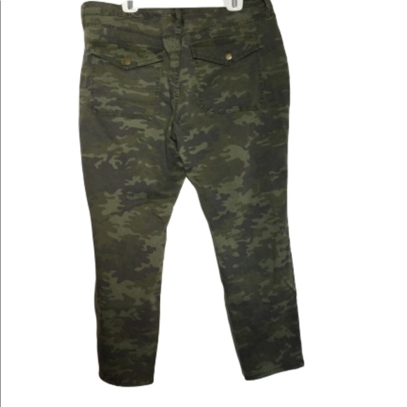 Green Camo Jeggings - Picture 2 of 5